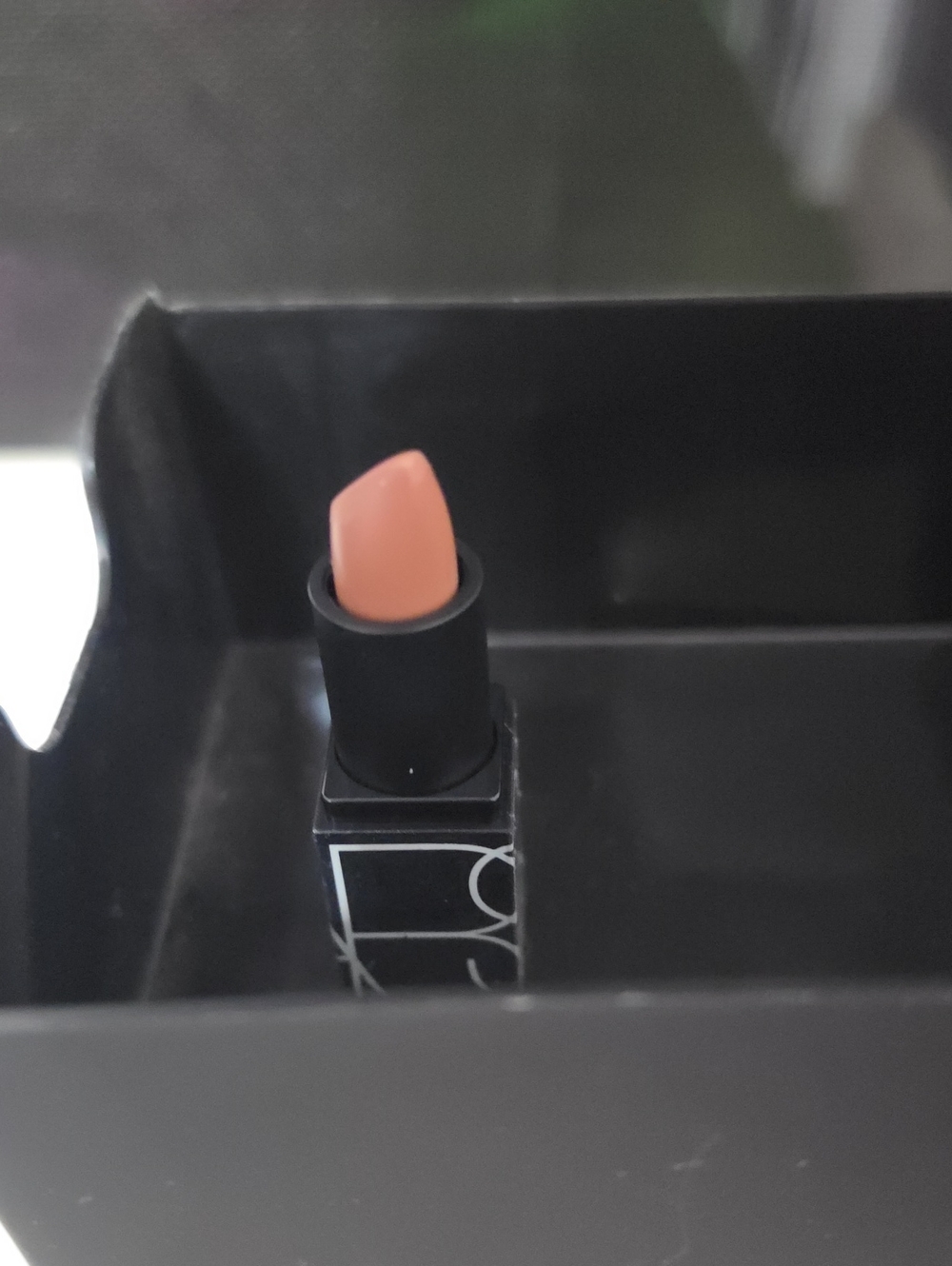 Nars Creamy Nude Pink Lipstick "Rosecliff"